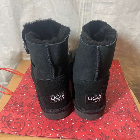 NWT UGG Burleigh Button Mini Natural Black Australian Sheepskin Boots - Picture 11 of 15